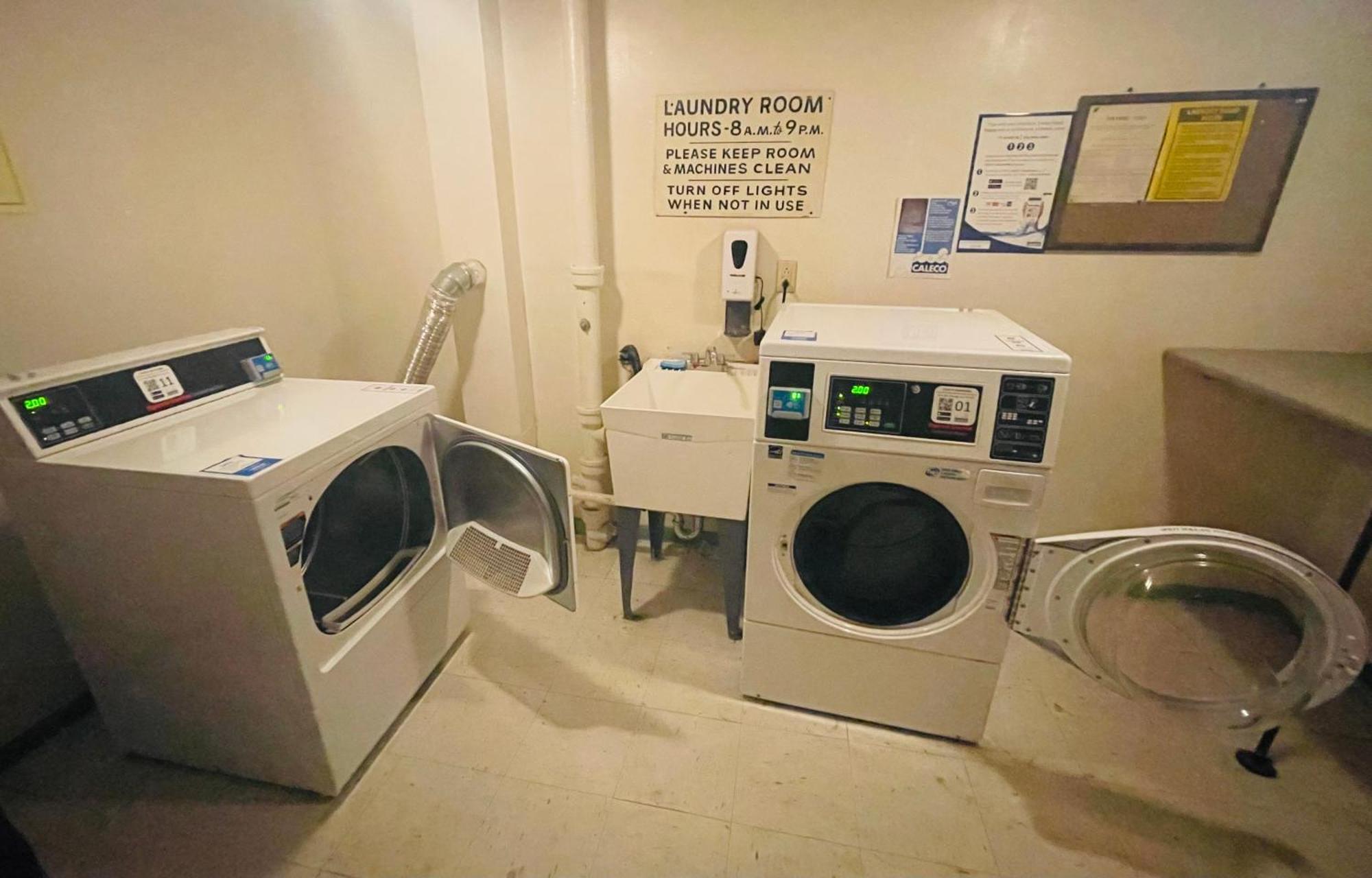 Large, Clean, Comfortable, 1br Near Einstein Hos *